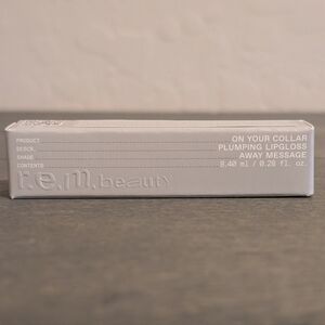 r.e.m. beauty On Your Collar Plumping Lip Gloss - Away Message